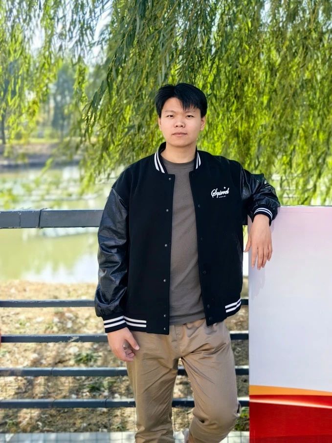 迎来了第一批怀揣梦想的青年学子