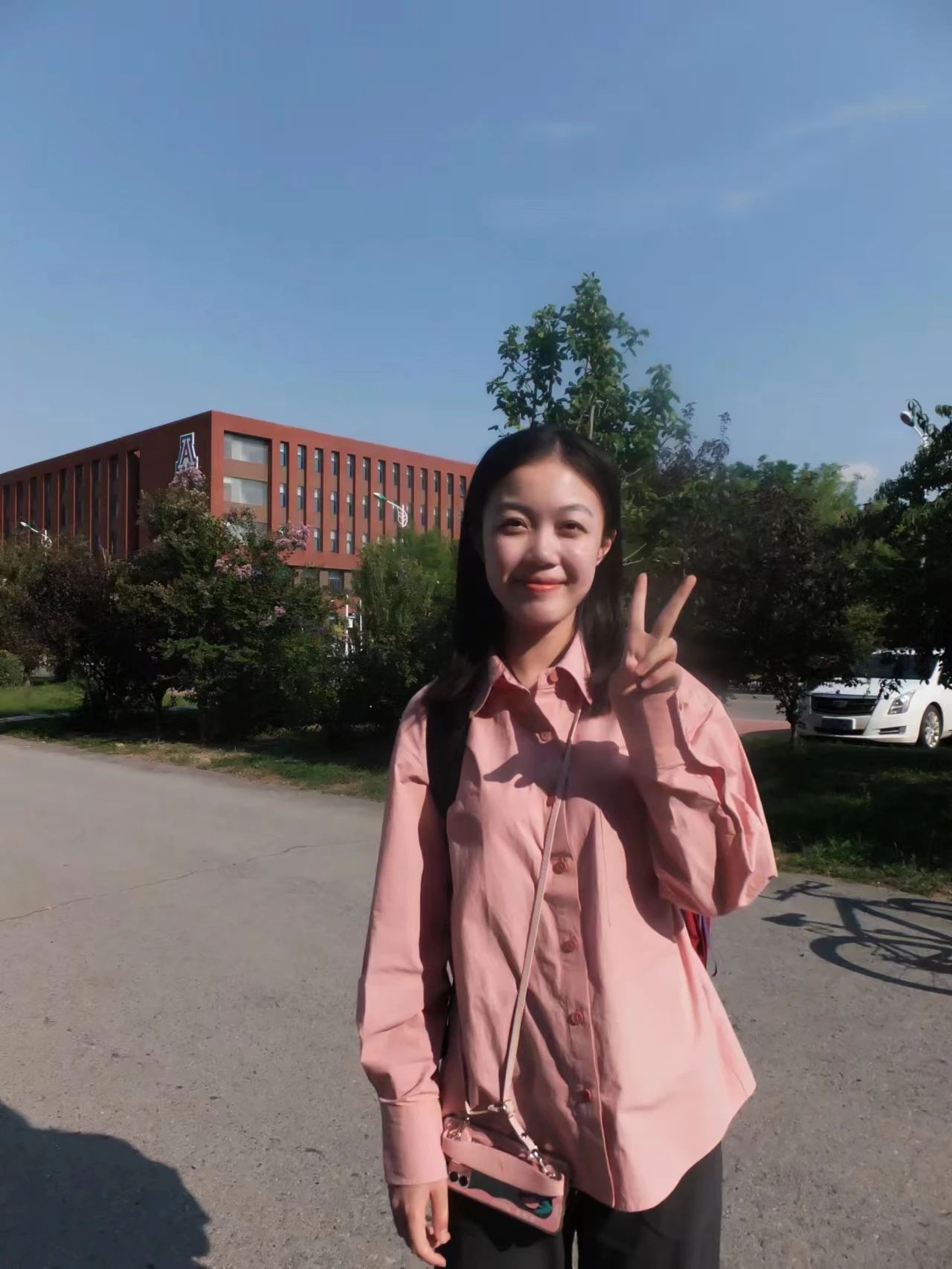 迎来了第一批怀揣梦想的青年学子