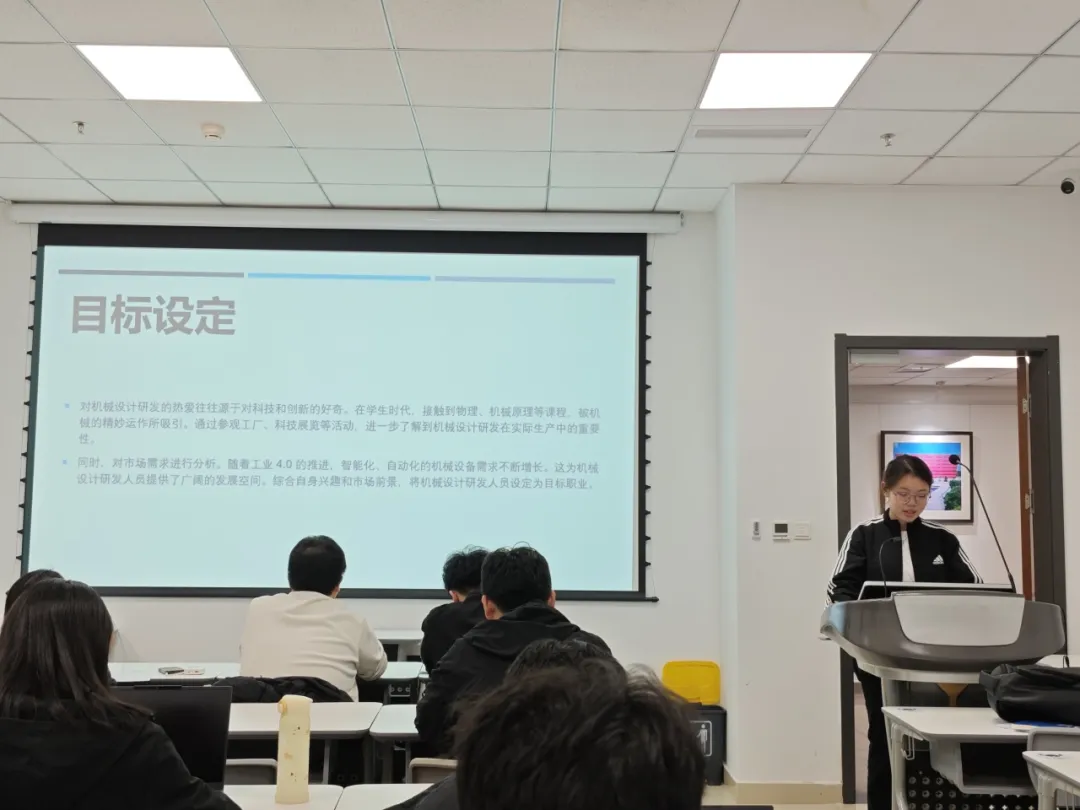 emc全站最新版下载成功举办了大em