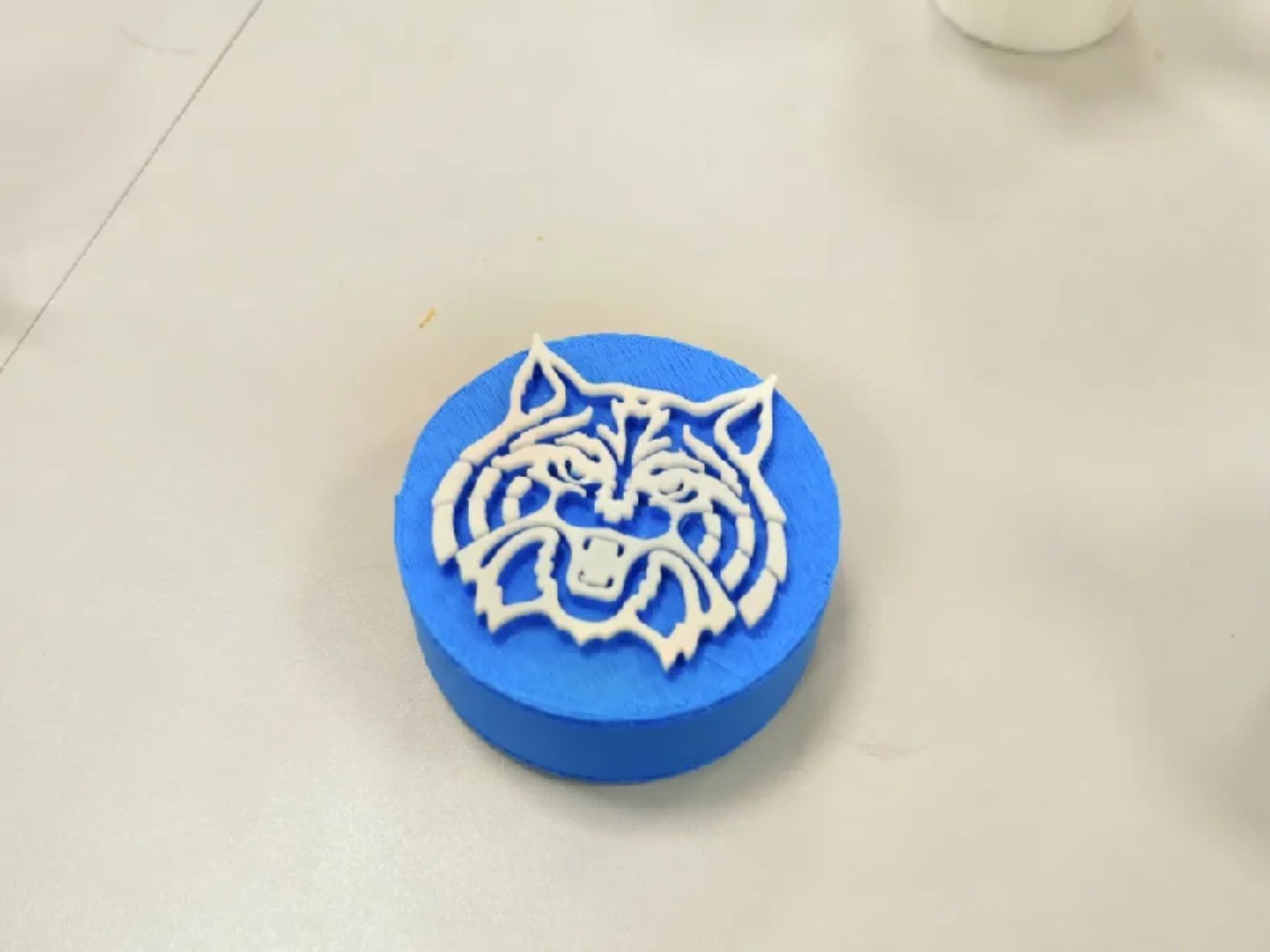 Loy教授对emc全站官方网站的作品