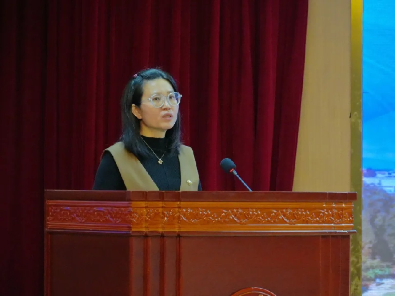 为同学们提供更多的实习实践机会