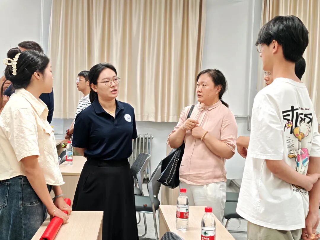 emc全站手机版下载