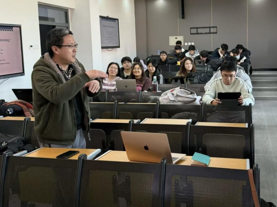 形成跨学年“产教学研创”五位一体的实